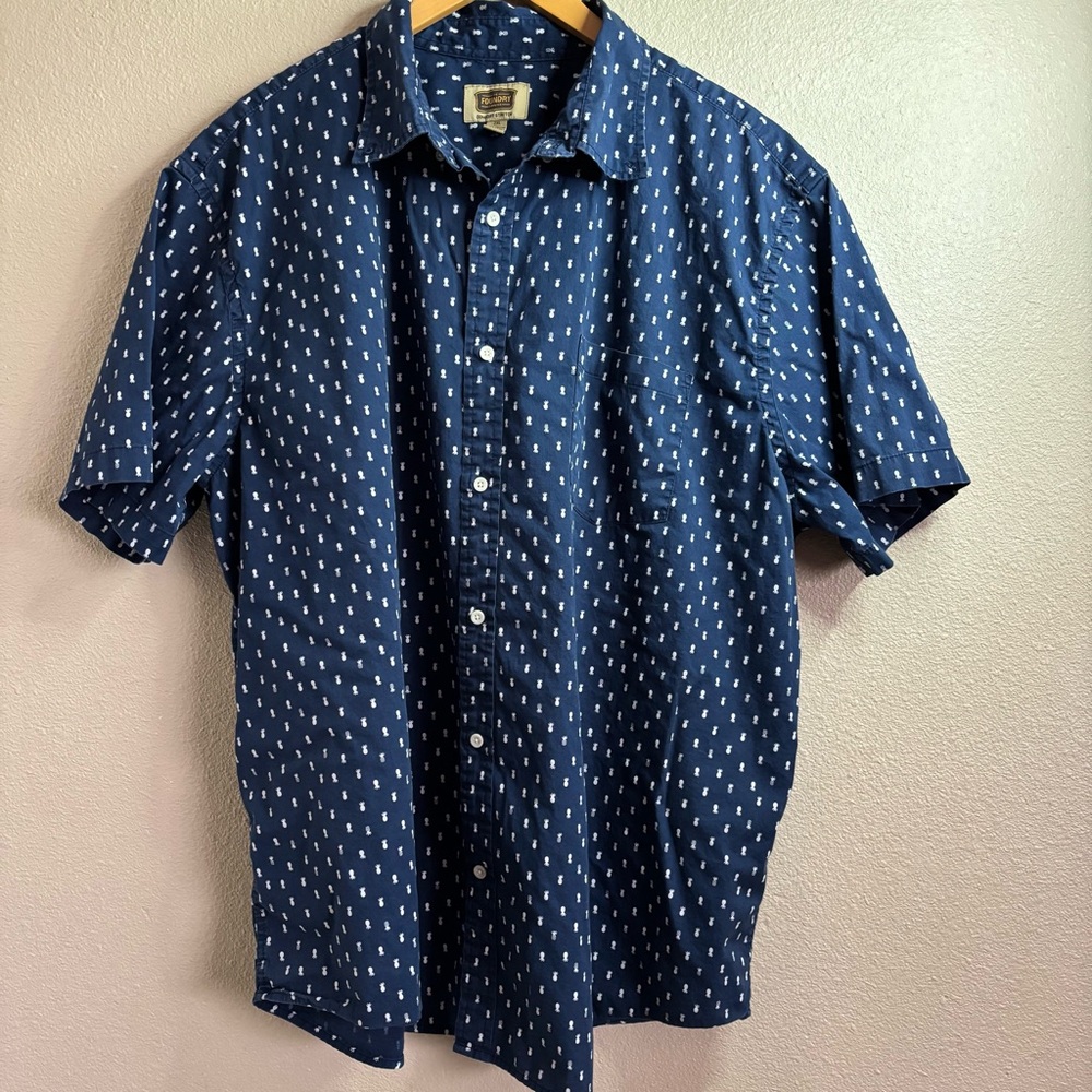 The Foundry Supply Co. Navy and White Pineapple design Men's Button Down sz 2XL